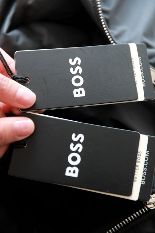 恐怖的保暖性，行走的出片羽绒服。户外连帽派克鸭绒外套C121266 商品图1