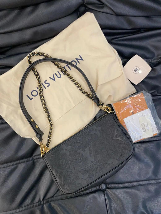 LV 四合一 黑色 压纹牛皮 斜挎包 商品图1