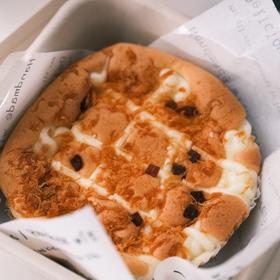 【斌哥优选】肉肉披萨蛋糕。有蛋有肉有奶香，一口满足到跺脚。添加肉松和肉脯，肉肉双重奏。