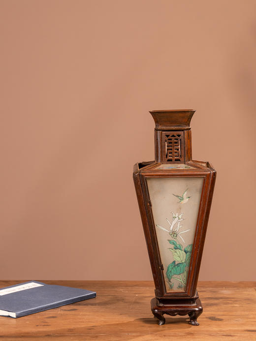 民国	红木镶玻璃彩绘赏瓶灯台 商品图0