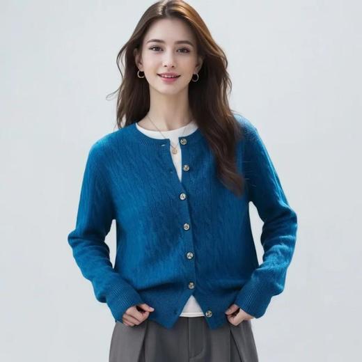 圆领麻花纯色开衫 商品图0