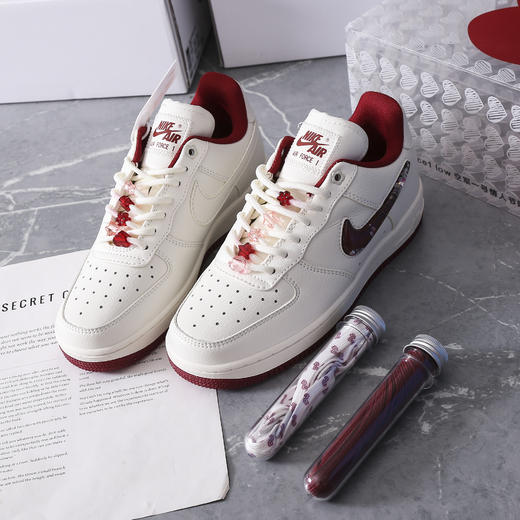 【奥莱仓直发】NIKE/耐克 NIKE Air Force 1 限定款板鞋（正码正拍） 商品图3