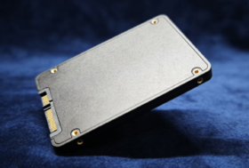 【质保三个月】Byte TECH 2.5寸512G SATA固态硬盘/全盘缓存QLC黄山颗粒