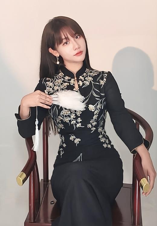 逸红颜明月优选#木棉绣花旗袍「木矜赋」新中式高智感旗袍，重工苏绣绣花，蕴含东方植物的清雅灵性 商品图2