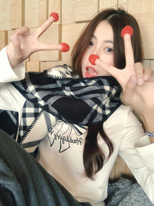 <曾小咸推荐>现货秒杀！微信超特价！韩系毛绒羊羔毛外套 日常429.99/件 立减180 秒杀249.99/件！！深灰西装裤秒杀89.99！ 打底衫 秒杀59.99 商品图12