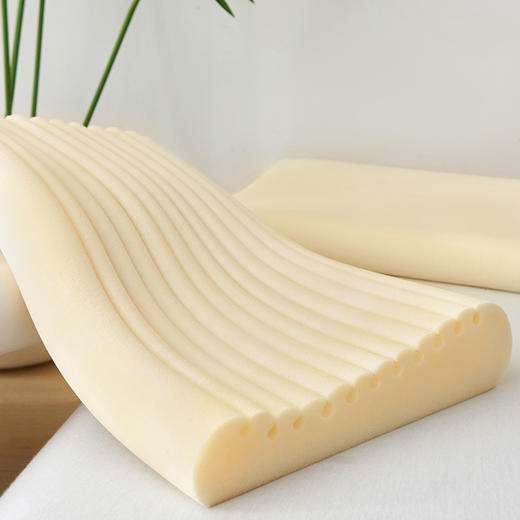 【云粉节】10楼 安睡宝 A类减压舒睡硅胶枕55*35*8/6cm 吊牌价899元/只  活动价299元/只 商品图1