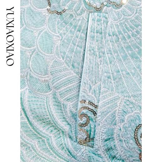 余潇潇【牡丹画卷】奢华珠片刺绣丝绒拼接水貂毛90白鹅绒国风羽绒服 商品图2