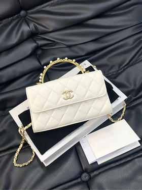 Chanel 23B 白金 珍珠钻石 手柄 羊皮 斜挎包