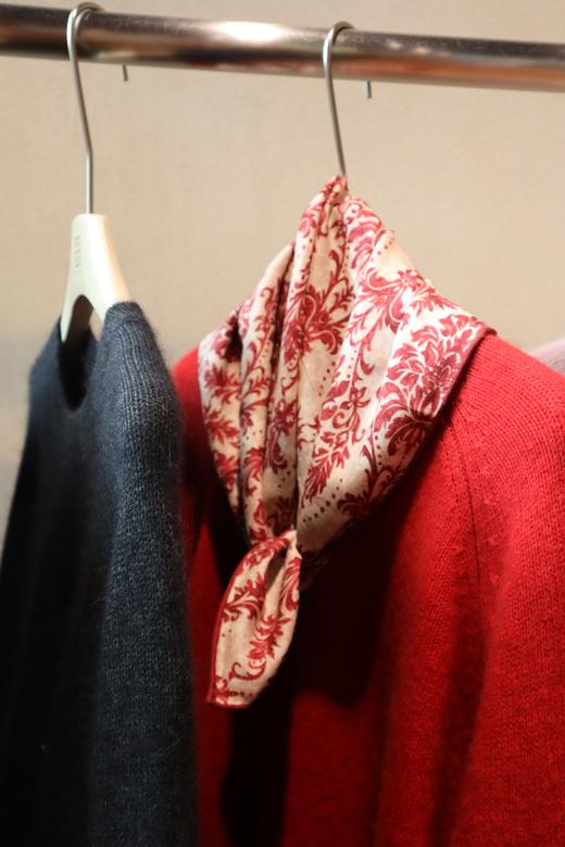 PIANAI冷小姐#  丝羊毛红色印花丝巾 商品图0