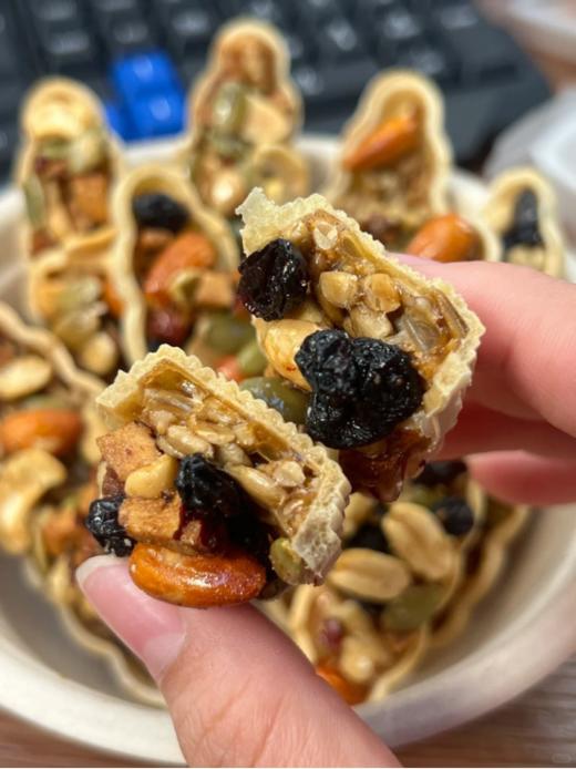 🔥全网都在抢的【坚果小船酥】❗️太火了❗️整条船的坚果❗️29.9💰到手足足3大袋❗️造型独特❗️一口下去满满坚果香❗️巨酥❗️香❗️脆❗️ 商品图6