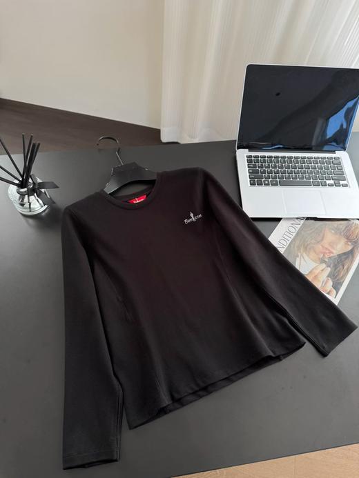 点此购买 比音勒芬秋冬季女士圆领运动长袖T恤 ss 337810 商品图12