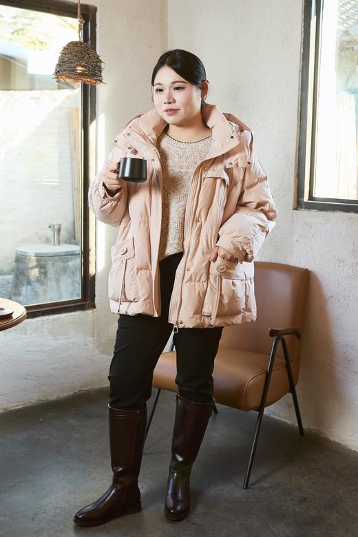 一周发货【温柔范儿  💗粉色羽绒服】自带温柔滤镜的羽绒服~温暖蓬松度/包容好/轻巧无负担，泡芙手感，蓬松饱满立领，防风更保暖，两侧实用大口袋，50白鸭绒填充 商品图11