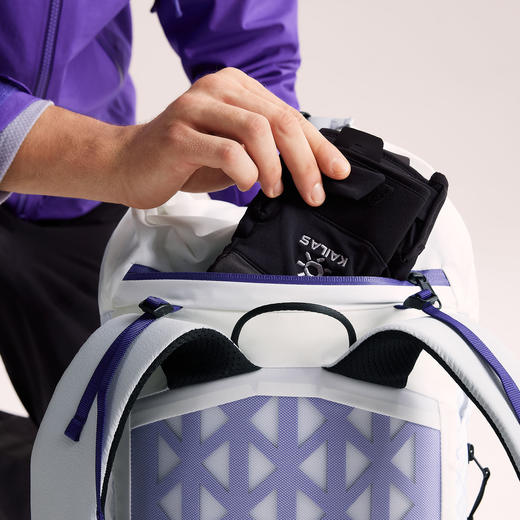 KAILAS凯乐石 AETHER 天穹 20 登山冲顶背包 KA2653006 商品图3