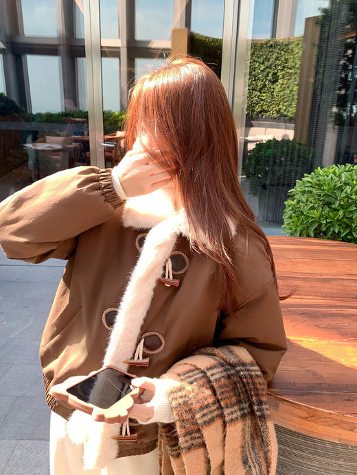 <曾小咸推荐>现货秒杀 ！微信超特价！美拉德复古毛领厚外套 日常319.99 立减130 秒杀189.99！！ 商品图12