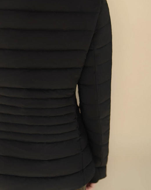 Jai 黑色旅行修身羽绒夹克 商品图4