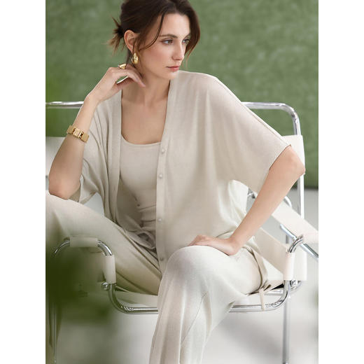 COCOBELLA垂顺银葱针织衫开叉脚口休闲裤自带Bra背心MZ3198-2 商品图2