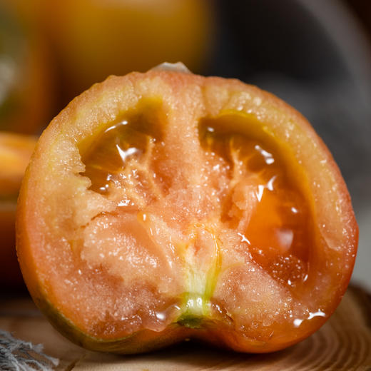 极客番茄丨六号果酸甜浓郁，适合生吃。这会儿口感相对春天滋味会淡一些，尝鲜还是很不错的。三号果皮薄多汁，生吃/炒菜。新鲜现摘现发⭐️京东快递 商品图0