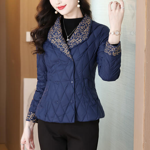 AHM xwf8806时尚复古设计感刺绣外套轻薄保暖棉衣 商品图0