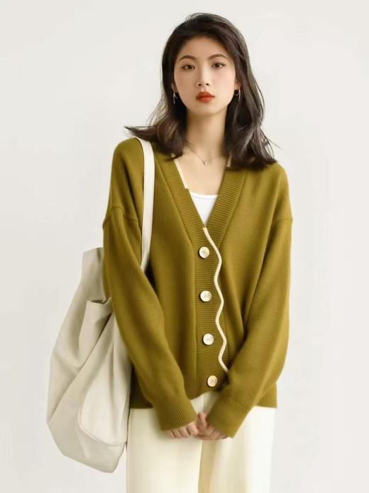 【韩系毛衣】芥末色～四粒扣波浪边拼色开衫毛衣-喜出 商品图0