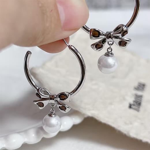 韩版甜美风蝴蝶结珍珠银针耳环-纪念日百货门店同款168046723 商品图1