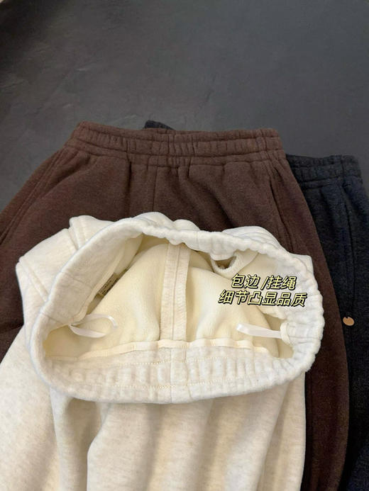 外贸原单澳利绒羊毛弯刀裤
陆续出货中[抱拳][抱拳]
颜色黑灰色&米杏色&咖色
面料：5.5%羊毛20.3%粘胶纤维74.2%涤纶
尺码M-XL 商品图5