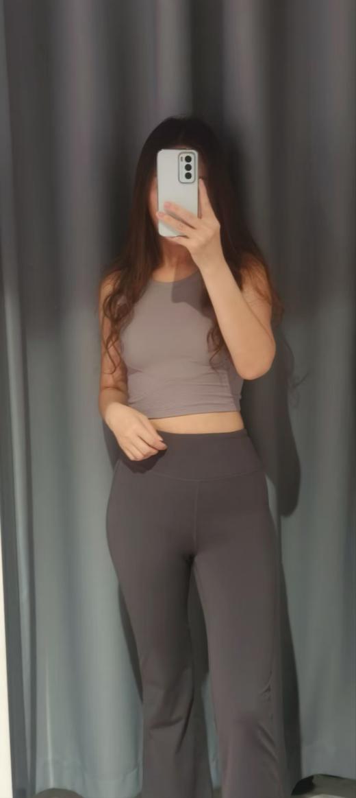 4楼MOLYVIVI条纹一体式背心：MLLC25212 售价218 折后174 商品图3