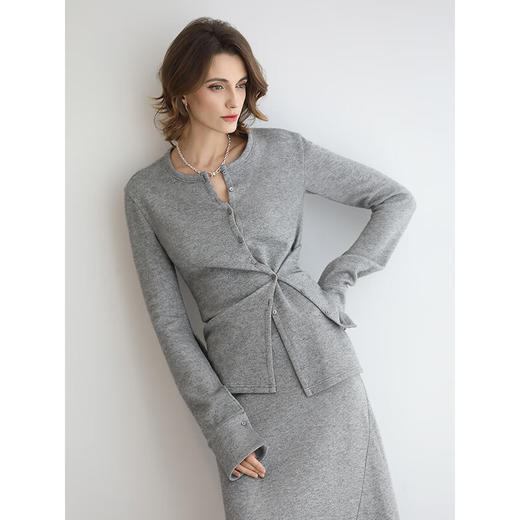 COCOBELLA多穿法不规则捏褶毛针织衫女休闲内搭上衣MZ3302-2 商品图1