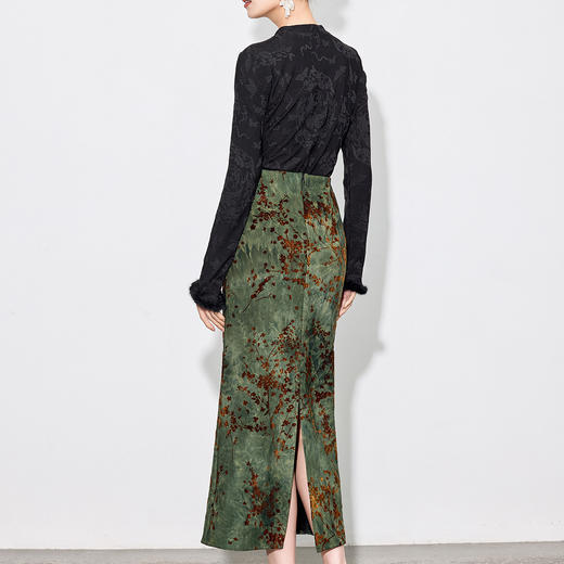 「自」全新升级【铂金会员119/天猫159/差价40】(32207)洛诗琳气质提花打底衫2025秋冬新款圆领显瘦百搭长袖T恤女 商品图4