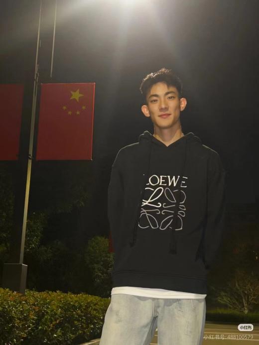 D121311秋冬新品中心字母拼色大logo连帽卫衣 商品图13