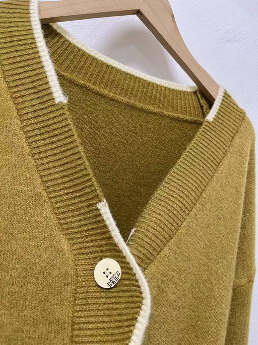 【韩系毛衣】芥末色～四粒扣波浪边拼色开衫毛衣-喜出 商品图2