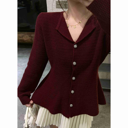 25AW上新 甜甜同款【人鱼初恋】法式显瘦收腰裙摆纽扣针织上衣 商品图2