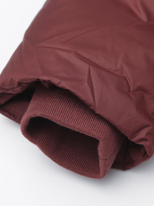 2025 秋冬奶白色长款连帽羽绒服女 加厚保暖过膝长款面包服 大口袋宽松休闲通勤防风御寒羽绒外套 商品图4