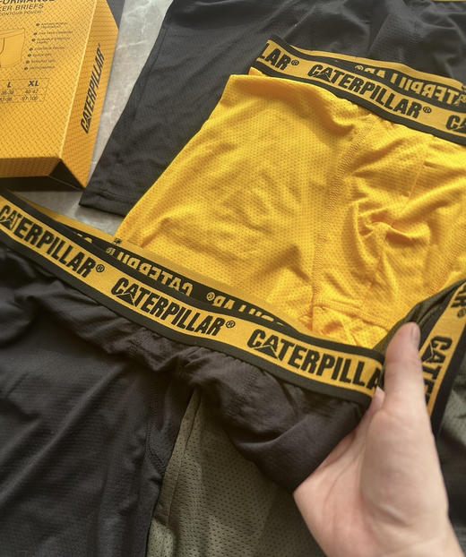 全新正品CATERPILLAR男士运动户外弹力速干短裤平角裤一盒4条装
两个色 S M L，颜色随机 商品图4