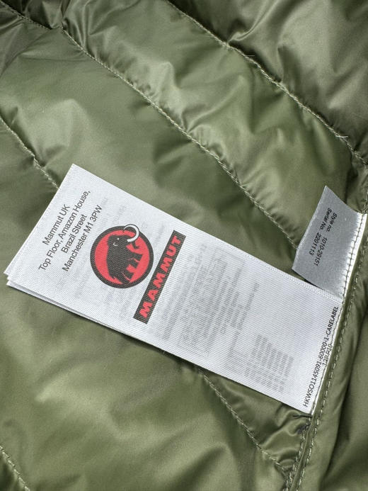 原单正品 MAMMUT猛犸象 三合一 冲锋衣，男女同款
颜色：黑色 绿色
尺码：S- XXL 商品图7