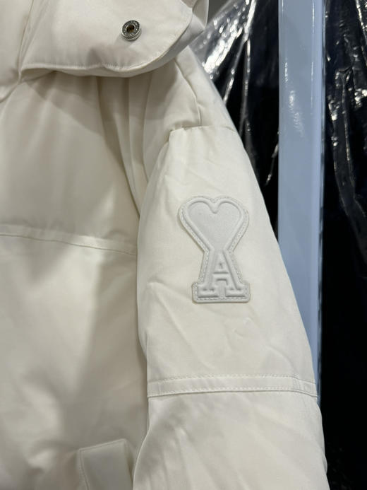 原厂 AMI连帽羽绒服宽松爱心刺绣字母 FW22 短款羽绒服 全新带吊 尺码XXS XS M 欧版 偏大2个码0399 商品图1