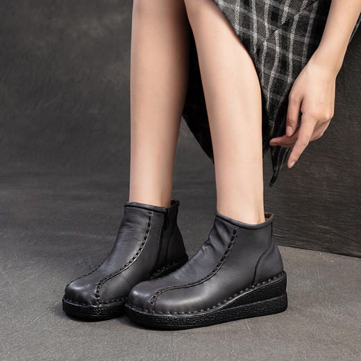 JZ5030 2025年秋冬季新款复古坡跟短靴头层牛皮纯色百搭小众女鞋 商品图1