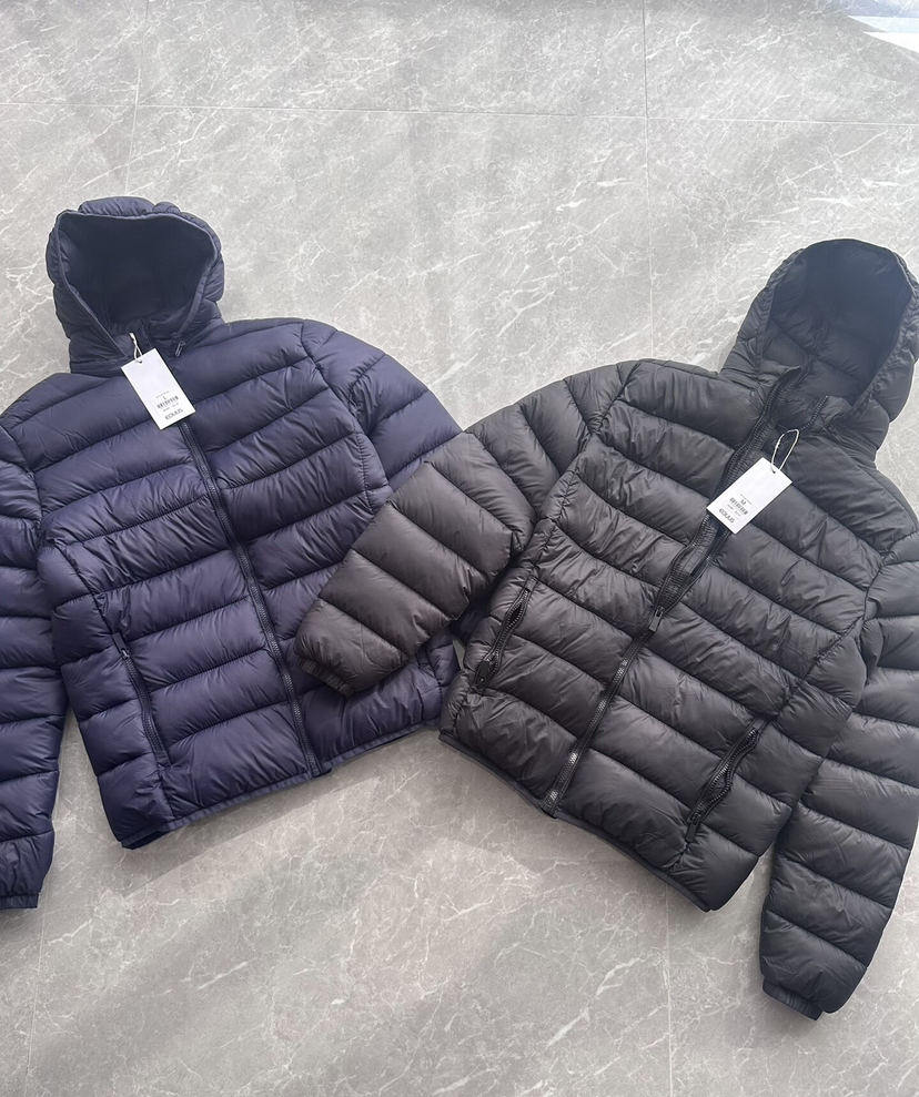 全新美单EQUUS加厚排骨棉服男士防水保暖户棉衣
25年新款美单厚棉服，黑色 蓝紫色
S-XXL
吊牌219美金