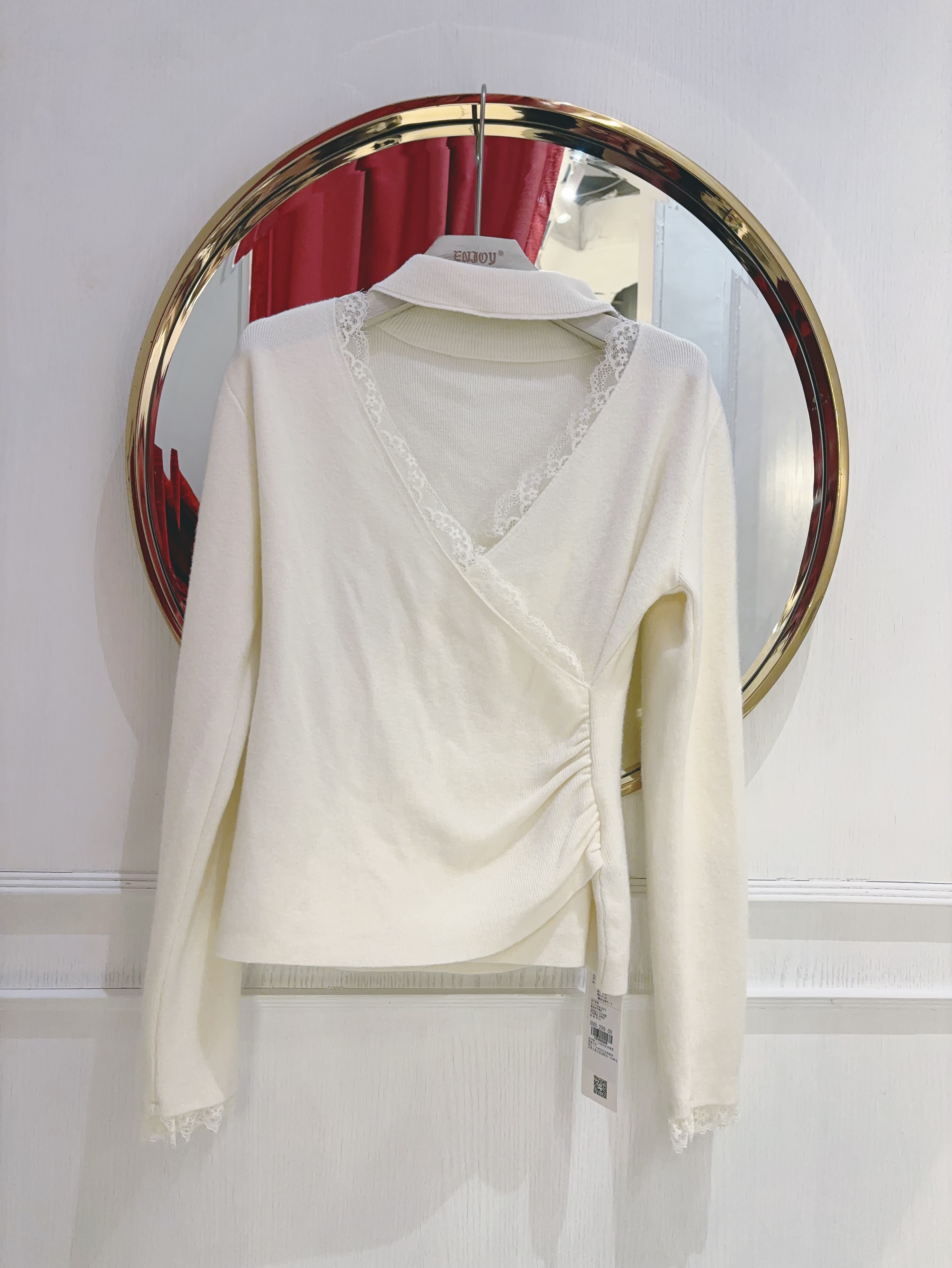 【门店同款】ENJOY冬季“暖冬软糖”气质挂脖针织上衣 167893349