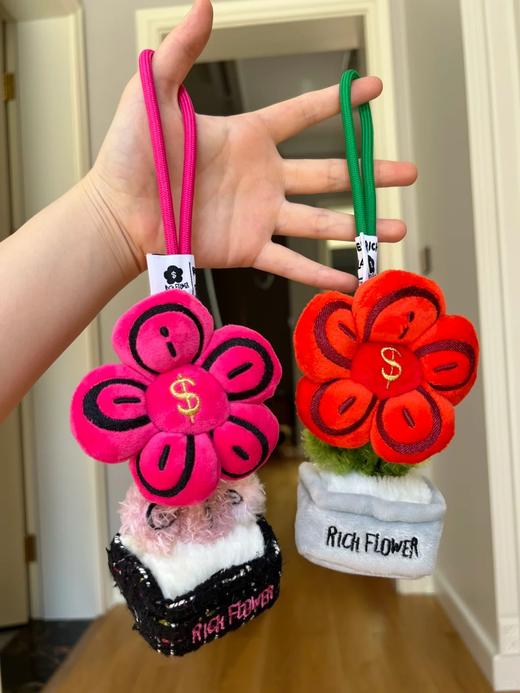 BAO款🔥【礼盒装】Rich flower“有钱花”系列挂件（挂绳可拆卸） 商品图2