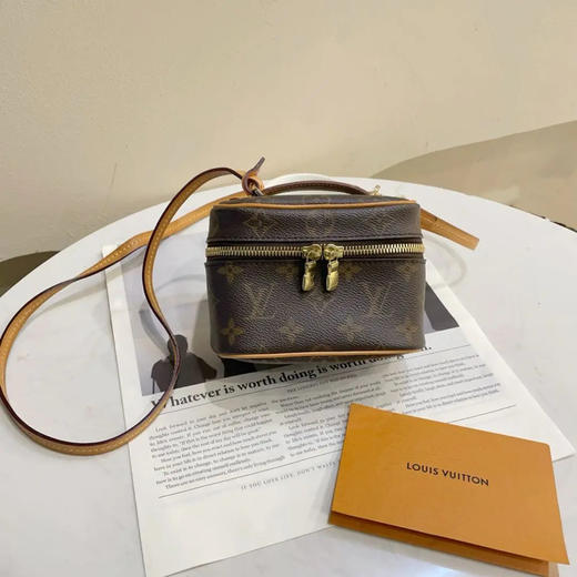 LV nice 老花 nano 化妆包 商品图0