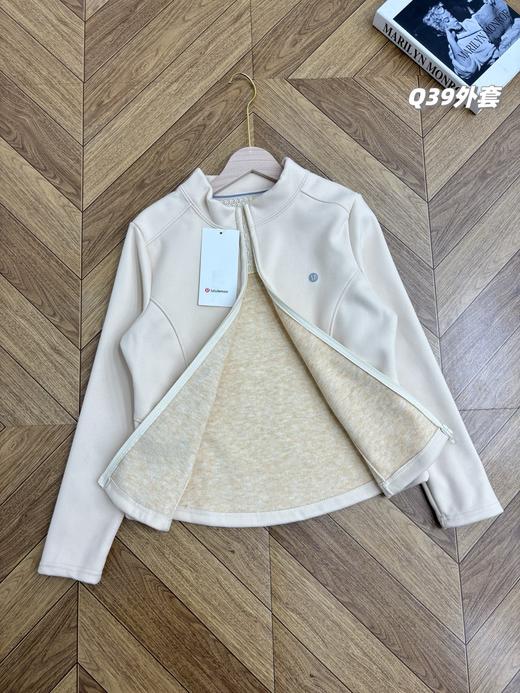 羽绒服，lulu 2025秋冬新款女士羚羊绒保暖瑜伽外套 商品图5