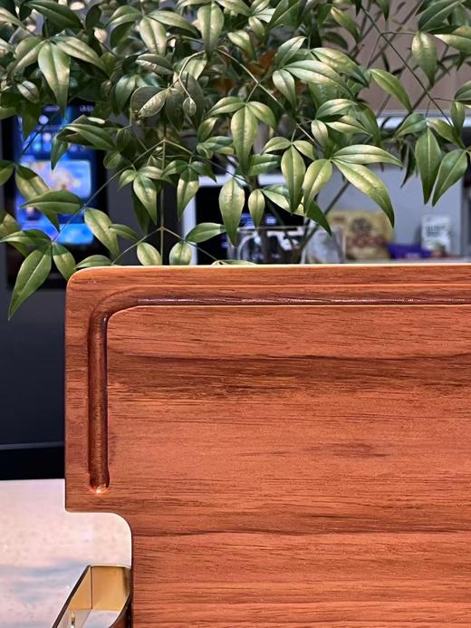 72小时发货【抗菌整木砧板】南美进口铁梨木+抗菌鸡翅木，硬度高、耐腐蚀，原木完整切割，不拼接无胶水！纯实木！防霉抗菌！无漆无蜡无甲醛，菜板加厚2.4厘米，耐高温，实拍 商品图8