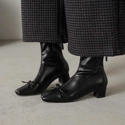学院风蝴蝶结4cm中跟粗跟后拉链短筒马丁靴方头弹力瘦瘦靴女2025 商品图2