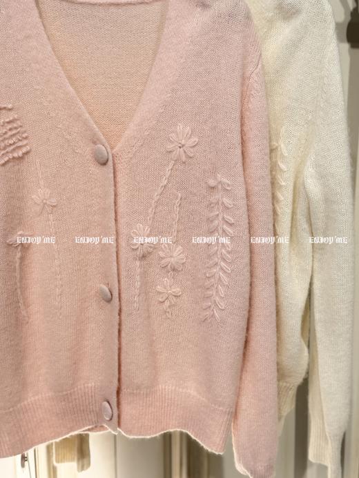 【门店同款】ENJOY冬季“暖冬软糖”手绣花朵针织开衫 166597388 商品图1