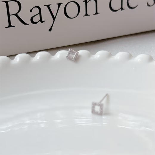 简约气质闪亮耳饰S925耳环-纪念日百货门店同款168247111 商品图1