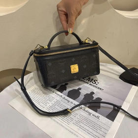 MCM 黑色 老花 盒子包