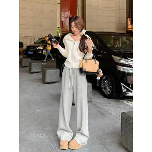 <曾小咸推荐> 2.19 现货秒杀 ！微信超特价！拉链短毛衣外套 日常159.99 立减70 秒杀89.99！！休闲裤 秒杀89.99！！ 商品图1