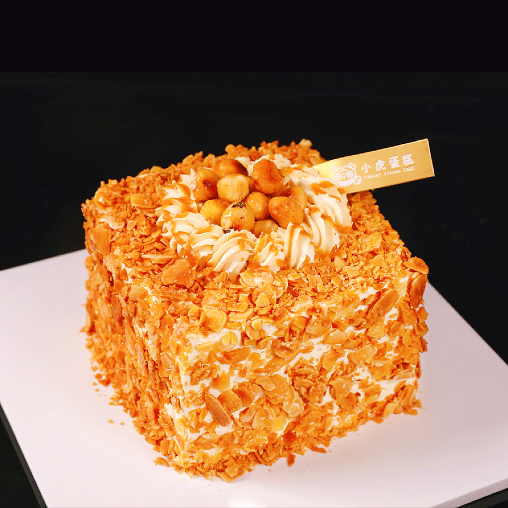 焦糖海盐杏仁榛子蛋糕