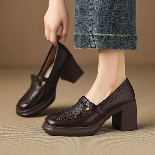 【预售5天】大码高跟厚底加绒乐福鞋秋冬新款粗跟防水台保暖单鞋复古风女鞋KL780R 商品图2