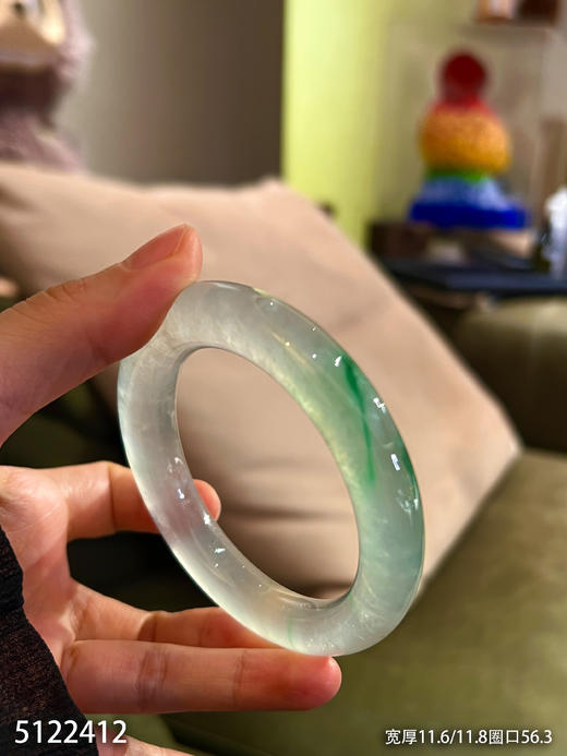 玻璃种飘翠圆镯【5122412】圈口56.3。具体价格微信咨询 商品图2